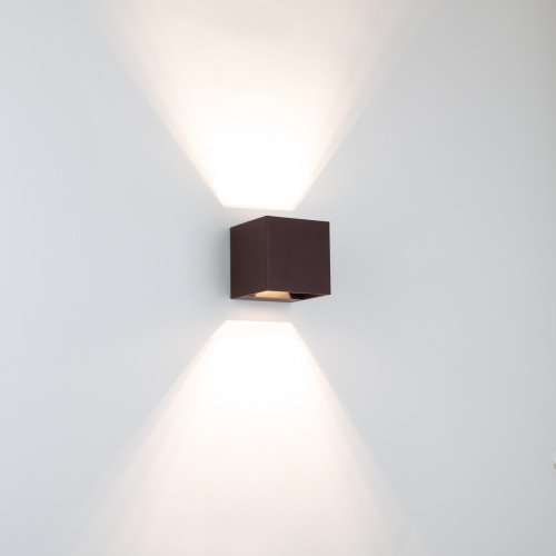 Reach up- en downlighter wandlamp voor binnen en buiten met modern design van aluminium in zwarte kleur